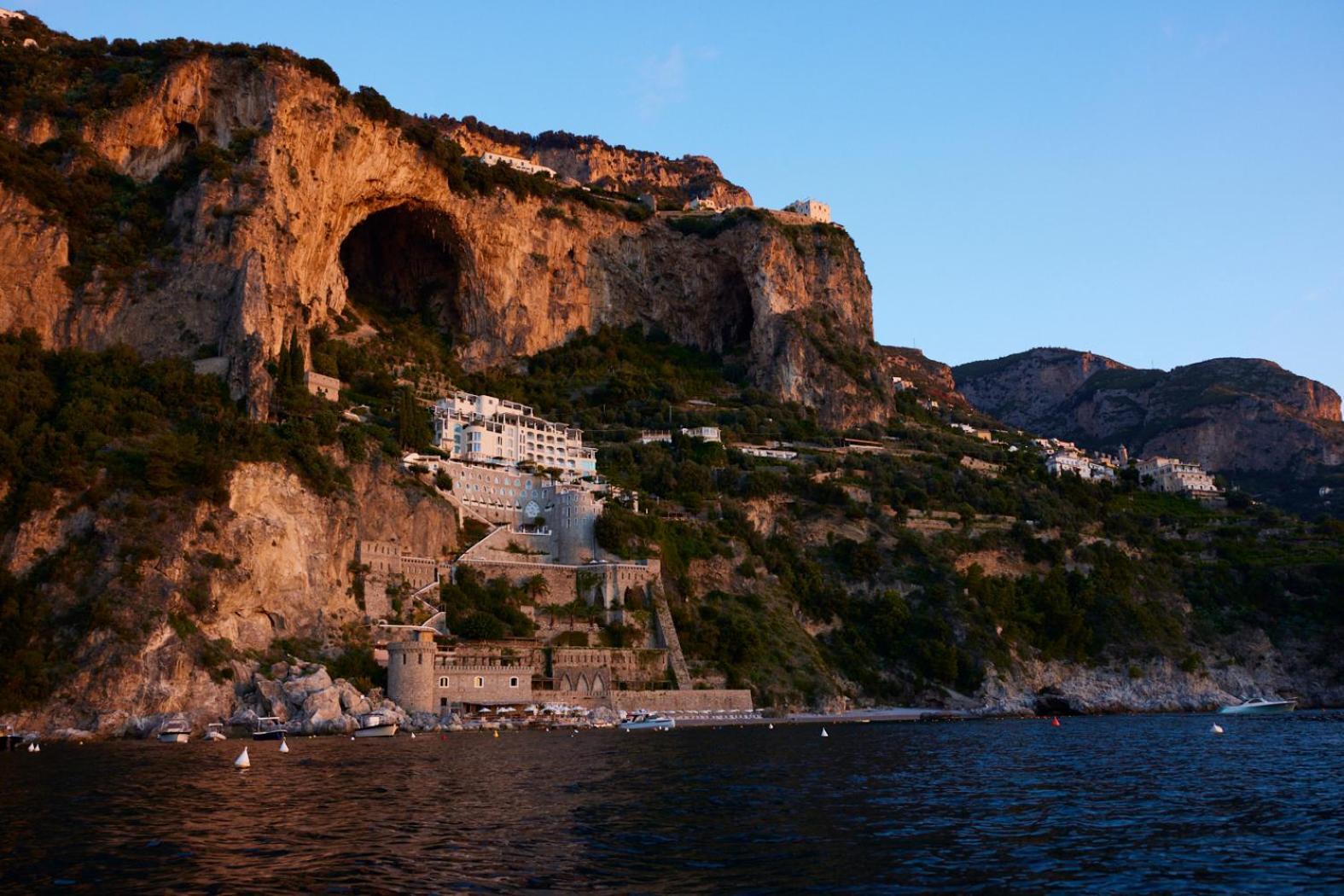 Hotel Borgo Santandrea 5*